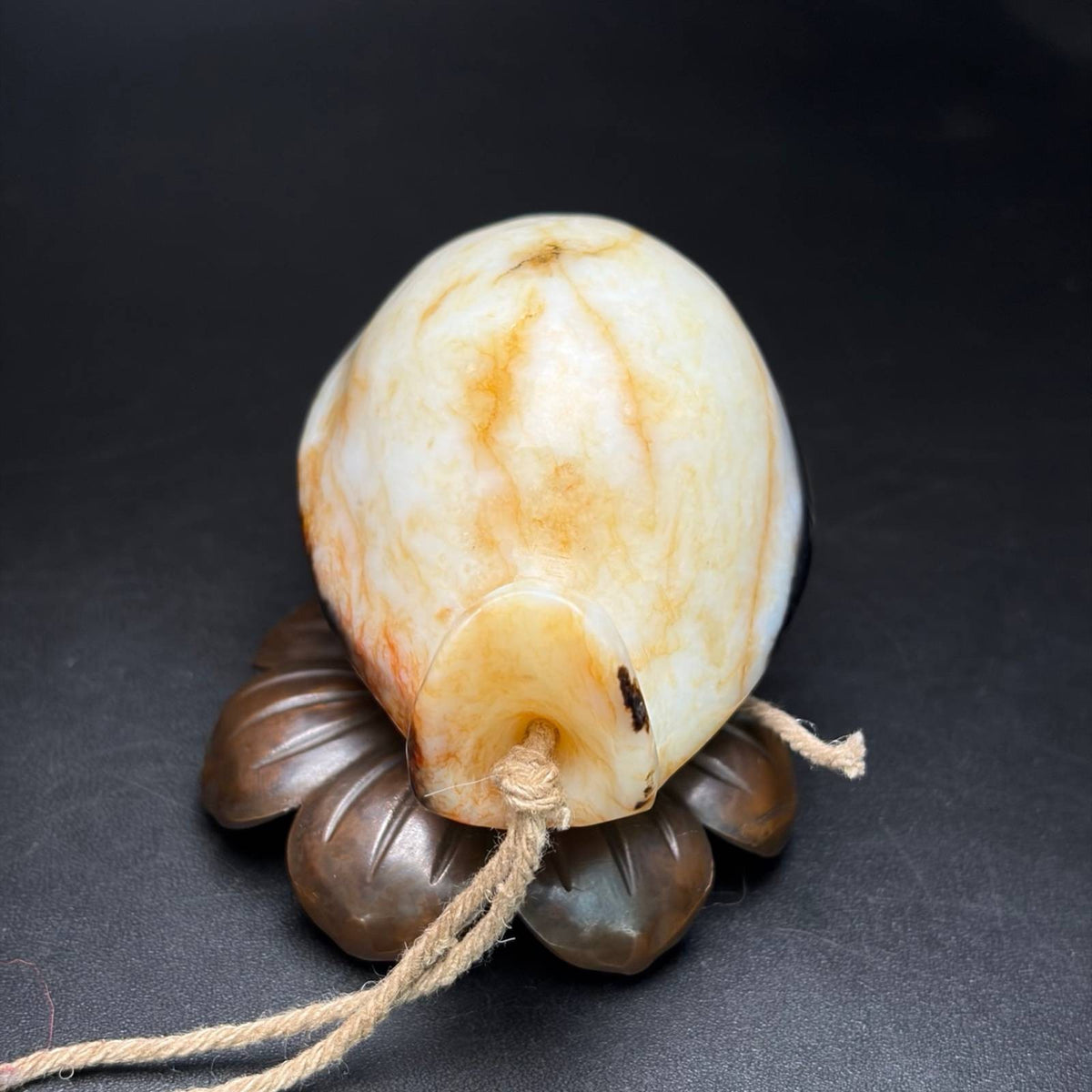 Chinese Natural Hetian Jade Hand-carved Exquisite Tortoise Shell Pendant 31161