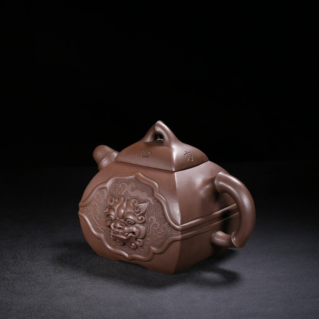 Chinese Yixing Zisha Clay Handmade Exquisite Teapot（威震四方 底款：裴石民）