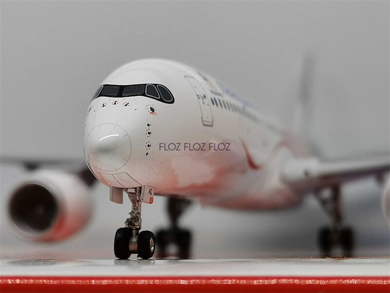 Phoenix Malaysia Airlines for Airbus A350-900 9M-MAC 1:400 plane Pre-built Model
