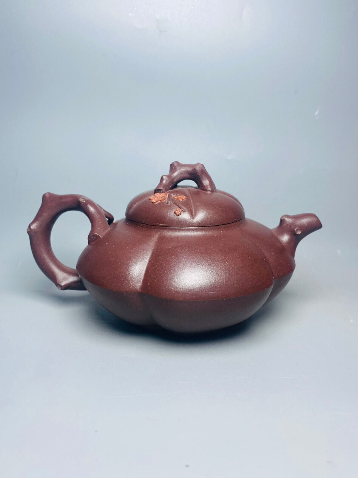 Chinese Yixing Zisha Clay Handmade Exquisite Teapot(筋纹梅香 底款：李云春)