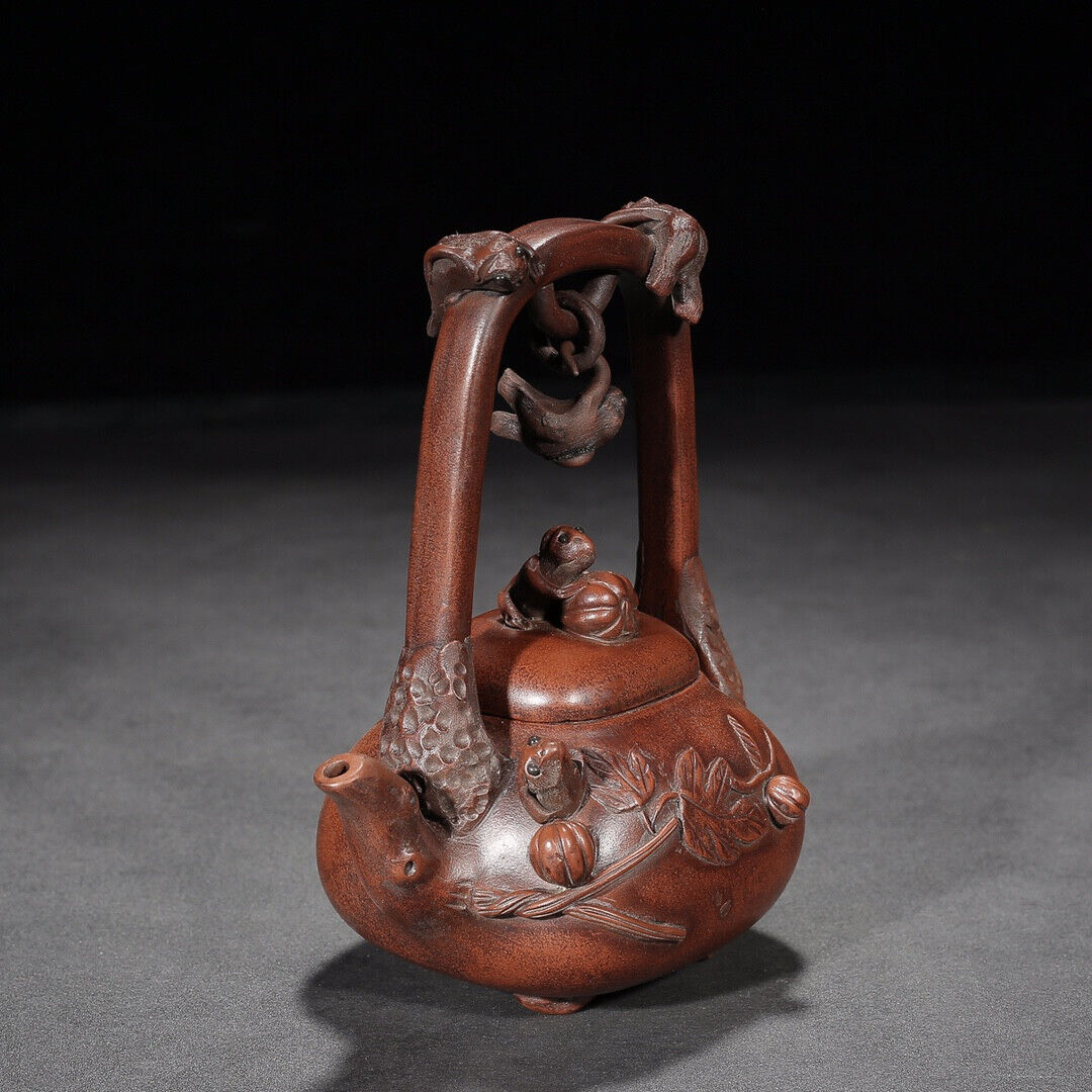 Chinese Yixing Zisha Clay Handmade Exquisite Teapot （五代封侯 底款：陈鸣远）