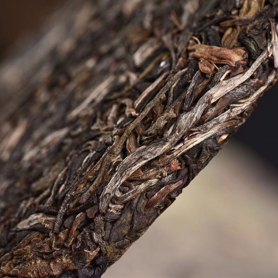357g Icelandic Ancient Tree Old Banzhang Tea Cake Yunnan Raw Pu'er Tea Cake