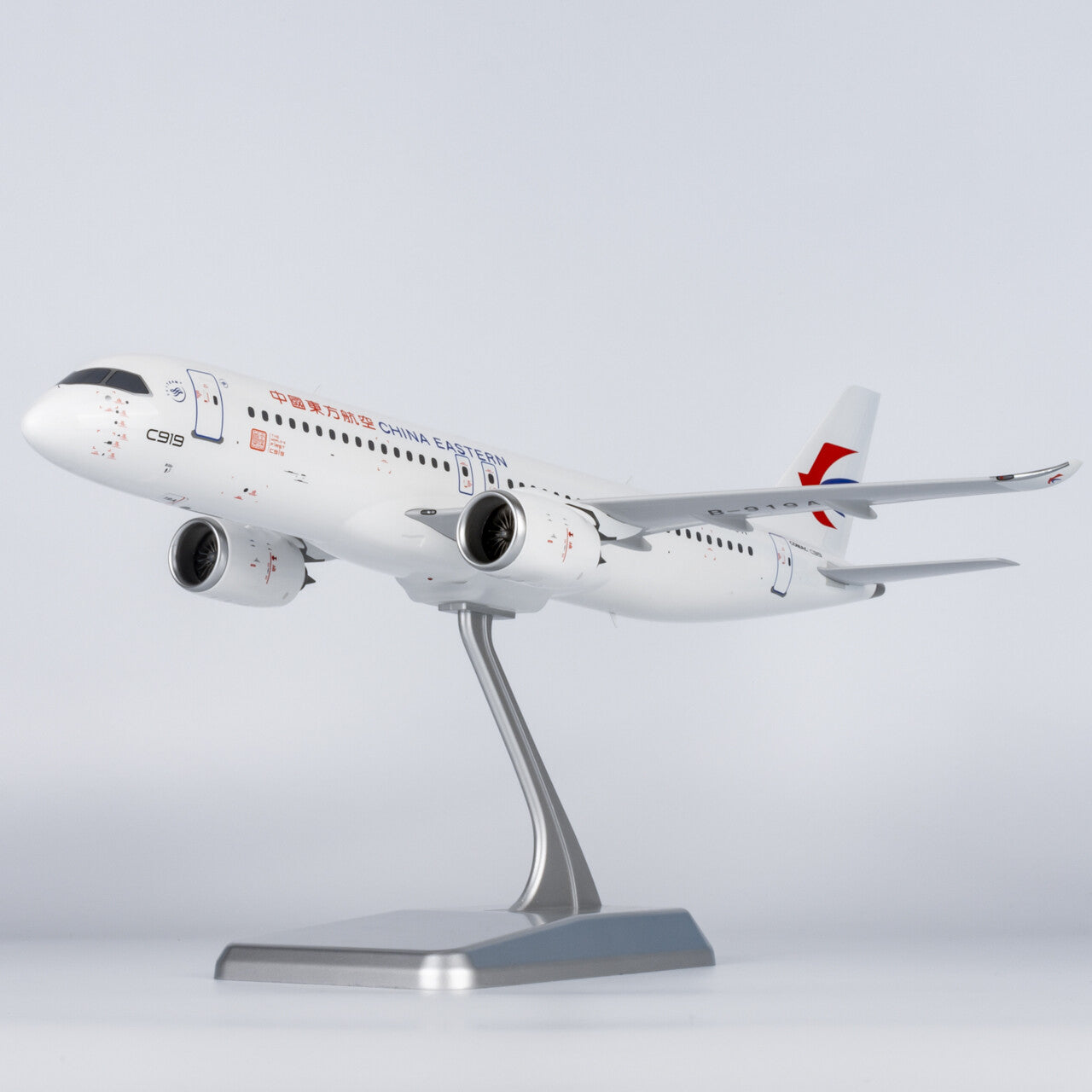 1:100 NG Models China Eastern Comac C919 Passenger Diecast Aircraft Model