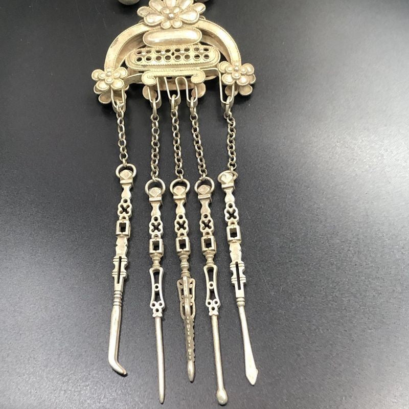 Vintage Silver-Plated Butterfly Pendant 35cm Handmade Filigree Waist Ornament