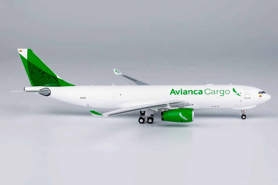 1:400 NG Model Avianca Cargo AIRBUS A330-200F Aircraft Diecast Airplane Model