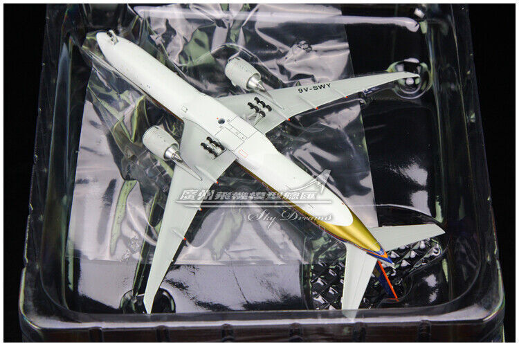 1:400 JC Wings SINGAPORE AIRLINES BOEING 777-300 Passenger Plane Diecast Model