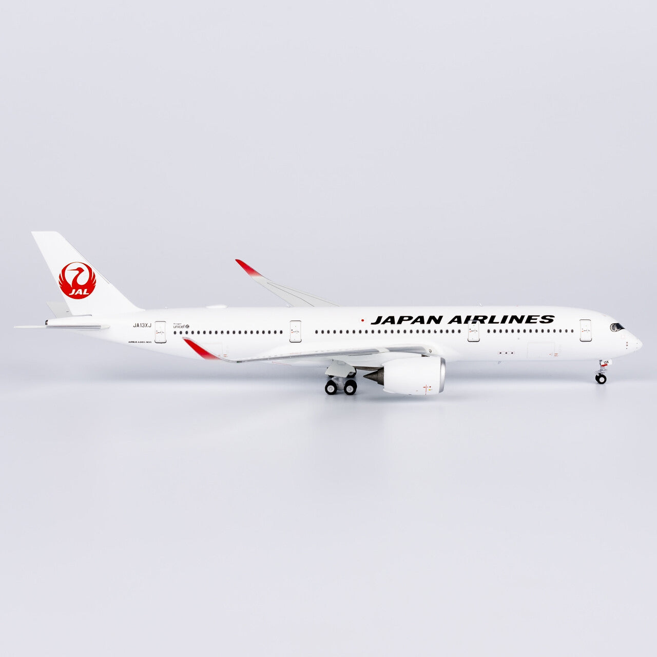 1:400 NGmodels Japan Airlines Airbus A350-900 Passenger Airplane Diecast Model