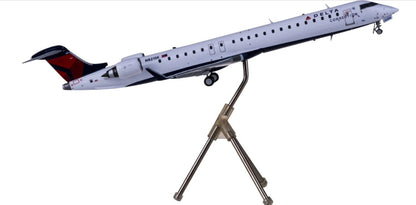 1:200 Geminijets DELTA BOMBARDIER CRJ900 Airfreighter Diecast Aircraft Model