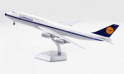 1:200 SQ Wings Lufthansa Boeing 747-8 D-ABYT Passenger Airplane Diecast Model