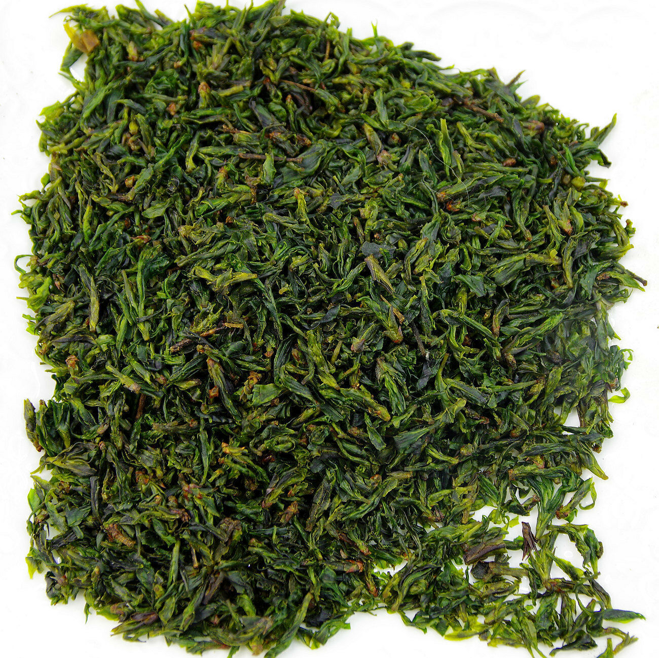 Natural Small Leaf Kuding Tea " Qing Shan Lu Shui " Bitter Tea China Herbal Tea