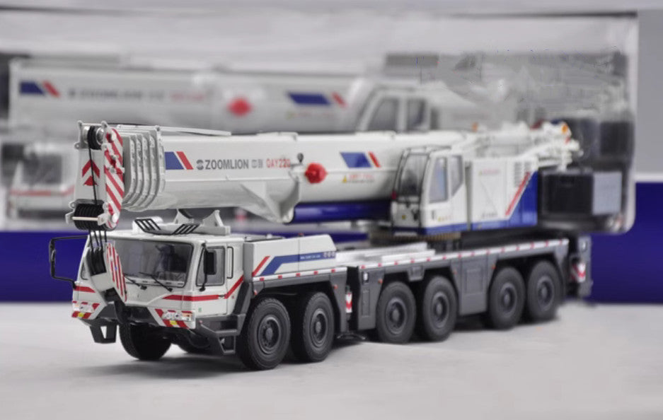 1:50 ZOOMLION QAY220 Crane Construction Equipment Machine Vehicle Diecast Model
