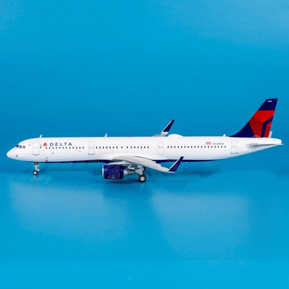1:200 Geminijets Delta Air Lines Airbus A321 Passenger Airplane Diecast Model