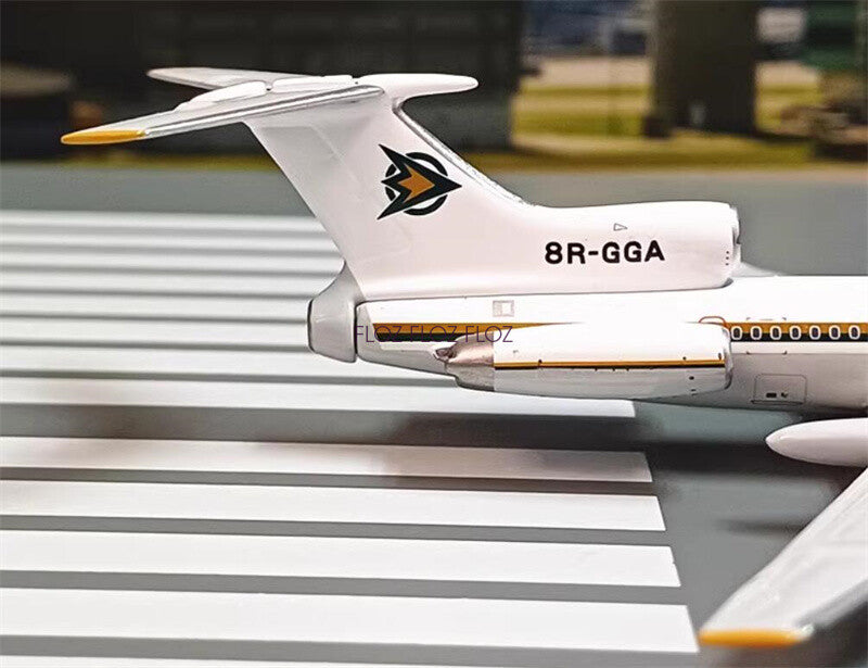 for Phoenix Guyana Airways for Tupolev TU-154M 8R-GGA 1:400 plane Pre-built