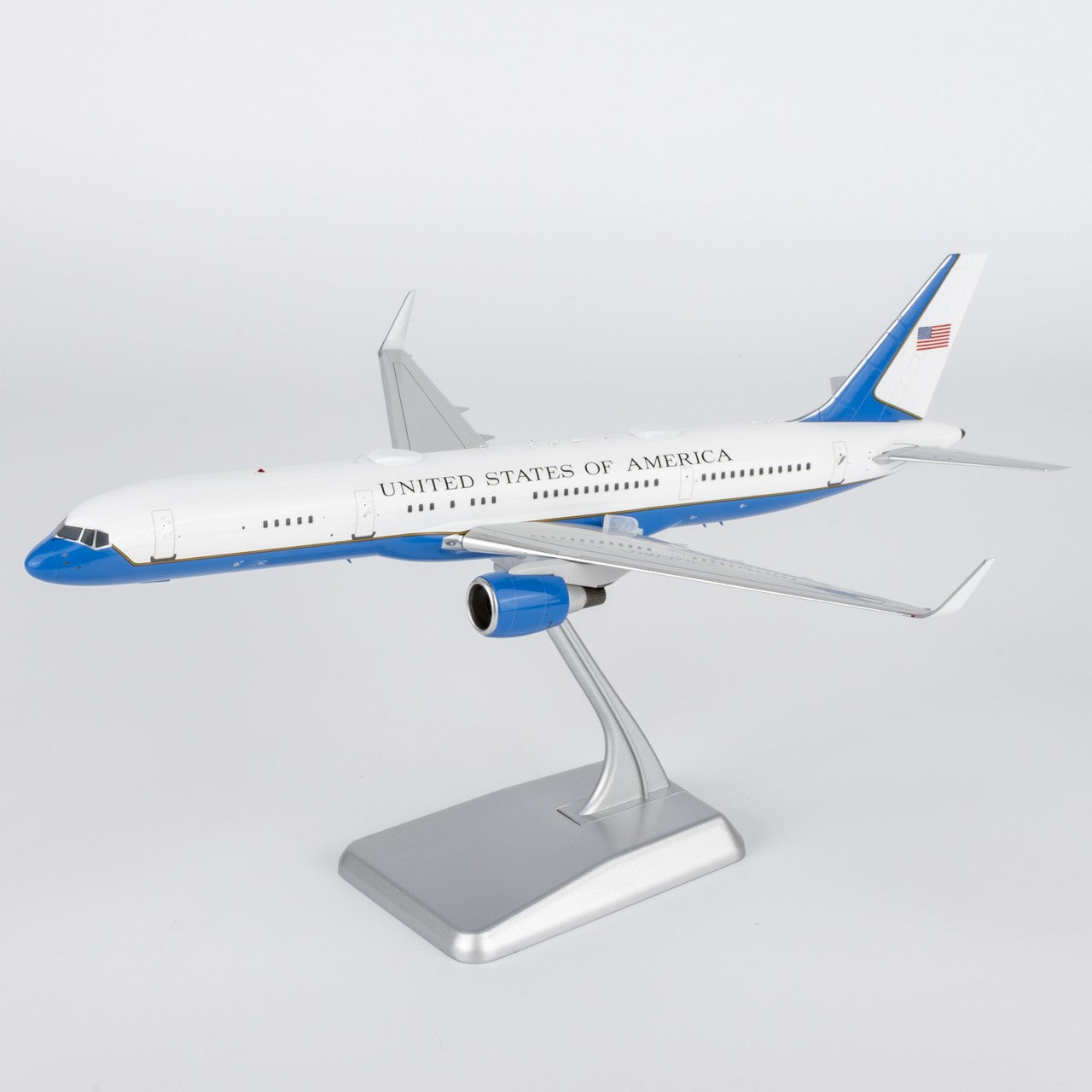 1:200 NGmodels USAF Boeing 757-200 C-32A Passenger Airplane Diecast Plane Model