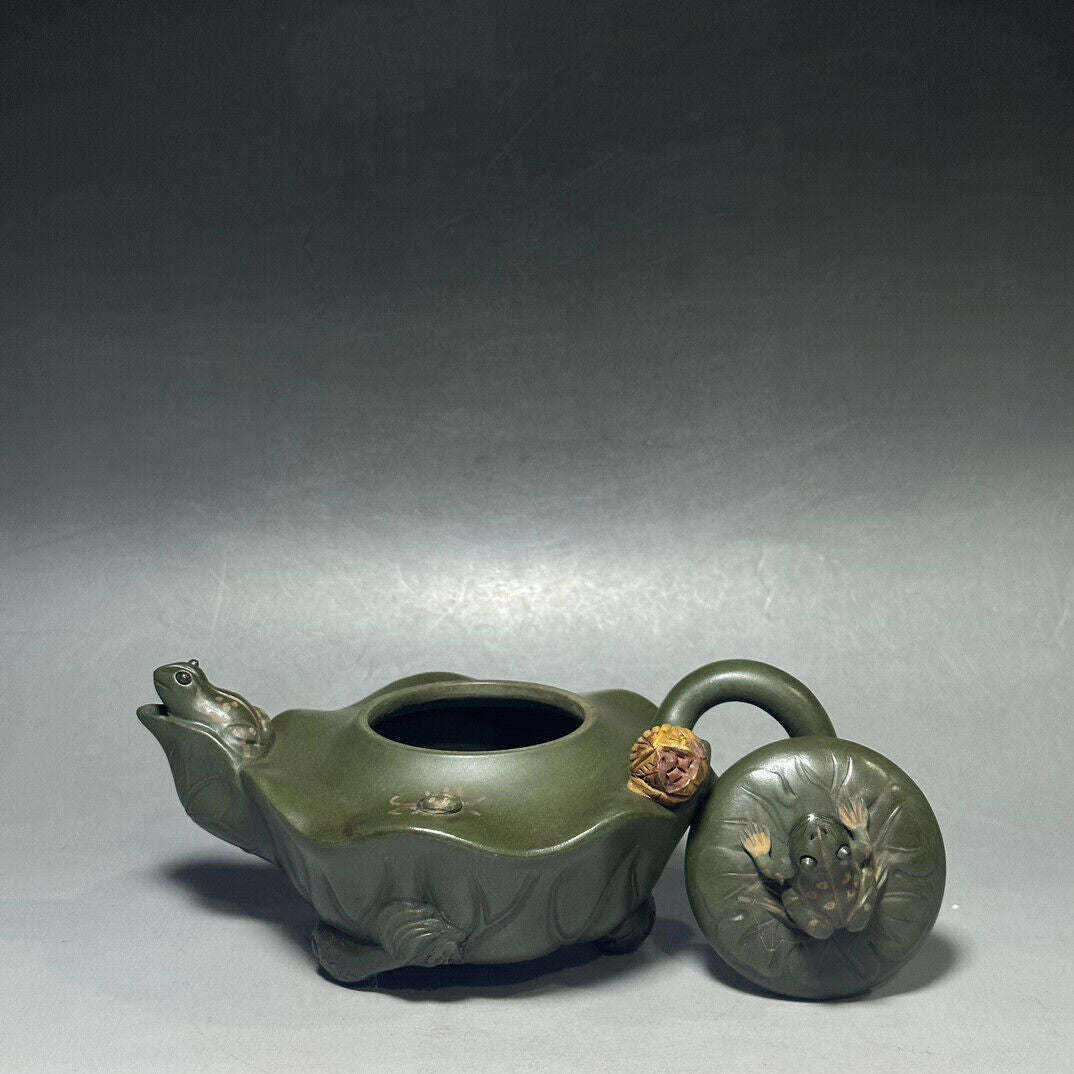 Chinese Yixing Zisha Clay Handmade Exquisite Teapot （荷叶青蛙壶 底款：蒋蓉）