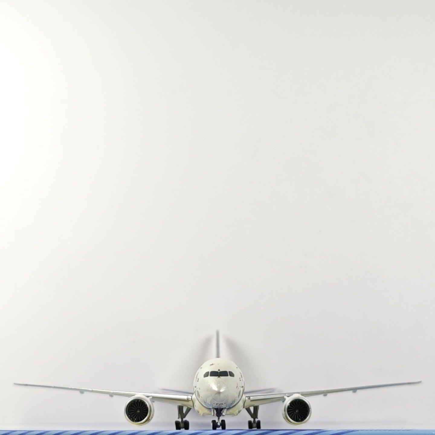 1:400 NGmodels Etihad Airways Boeing 787-10 A6-BMA Airplane Diecast Plane Model