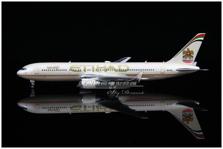 1:400 Phoenix ETIHAD BOEING 767-300ER Passenger Airplane Diecast Aircraft Model