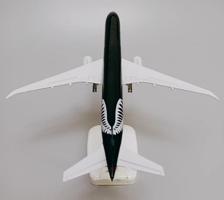 19CM AIR NEW ZEALAND BOEING 777-300ER Passenger Airplane Diecast Aircraft Model