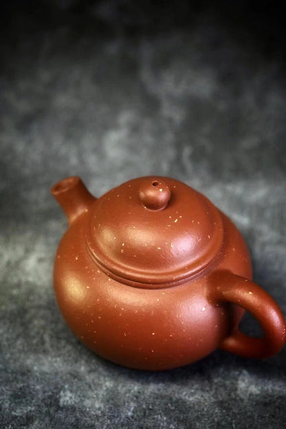 125cc Handmade Purple Sand Zhu Clay Tea Pot in Yixing, China Yuan Zhu Hu Tea Pot-