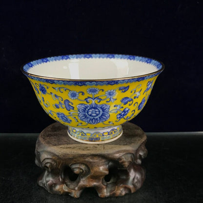 Old Chinese Blue and white porcelain outline in gold flowers pattern bowl Qianlo