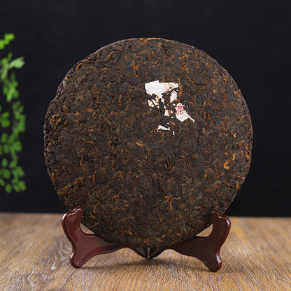 357 grams of early spring Pu erh tea Menghai Qi Zi Pu erh black tea cake-