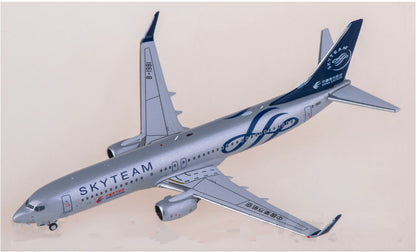 1:400 AeroPolaris China Eastern Boeing 737-800 Passenger Airplane Diecast Model