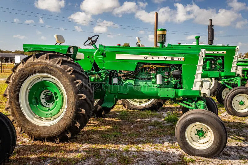 1:16 SpecCast SCT 739 Oliver1650 Diesel Tractor Farm Machine Diecast Model