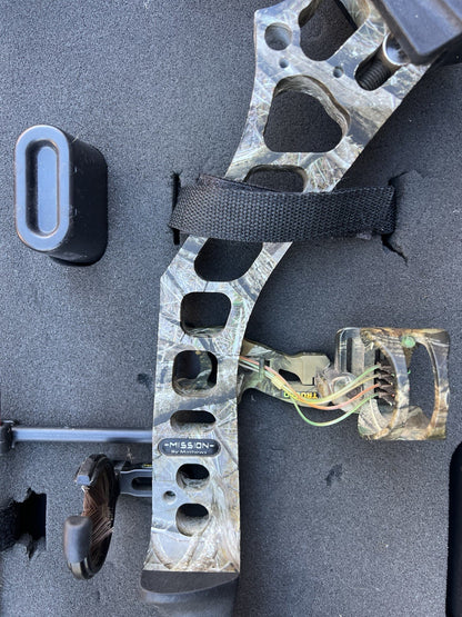 Mission By Matthew’s Riot Compound LH Bow Combo + Hard Planco Bow Case