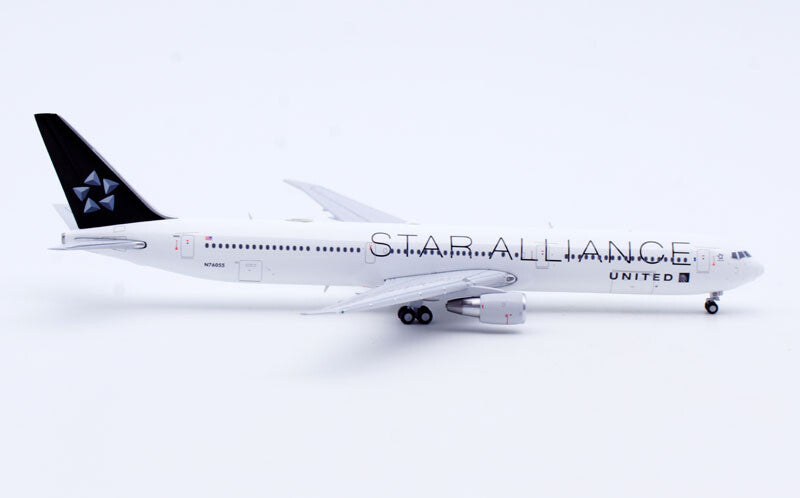 1:400 JC Wings United Airlines Plane Boeing 767-400ER Diecast Aircraft Model