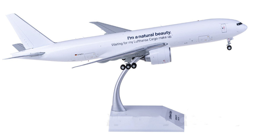 1:200 32CM JC Wings Lufthansa BOEING 777-200LRF Airplane Diecast Aircraft Model
