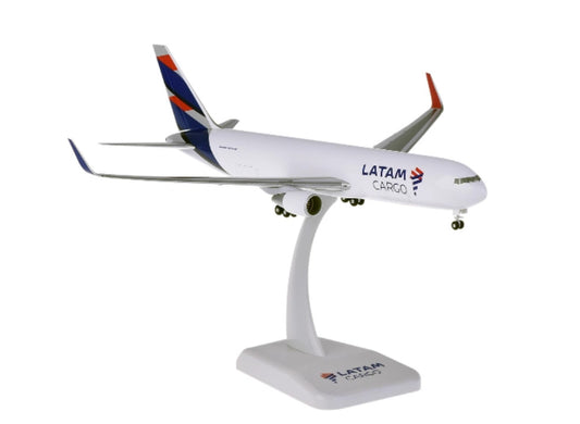 1:200 28CM Hogan LATAM CARGO BOEING 767-300F Aircraft ABS Plastic Airplane Model