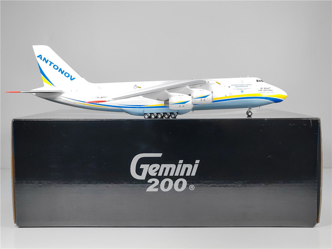 1:200 Geminijets Ukrainian airlines ANTONOV 124 Airplane Diecast Aircraft Model