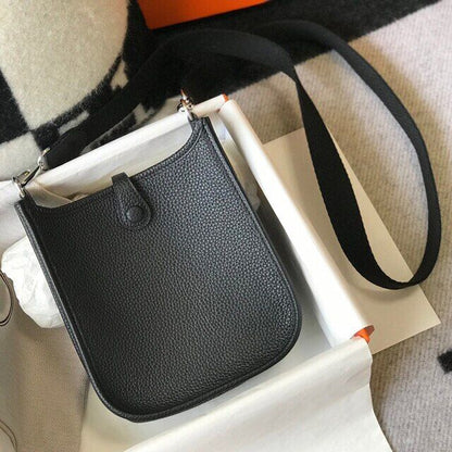 2022 NEW Women's Bucket Bag Handbag Hollowed Crossbody Bag Leather