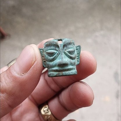 Vintage Bronze Sanxingdui Ring Antique Vertical Eye Mask Retro Craft Collectible