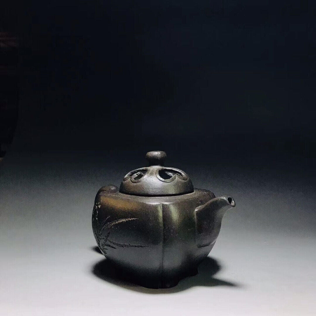 Chinese Yixing Zisha Clay Handmade Exquisite Teapot 镂空四方 底款：顾景舟）