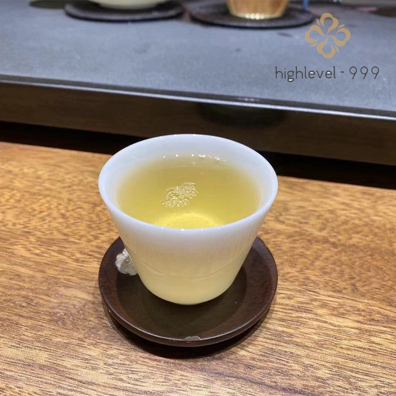 357g Raw Puer Tea Cake Guafengzhai Yunnan Mountain Grown Spring Harvest Tea