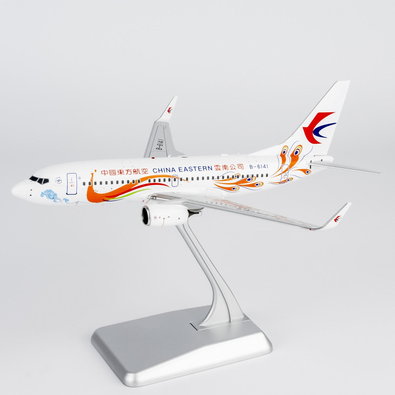 1:200 NGmodels China Eastern B737-700 Passenger Airplane Diecast Plane Model