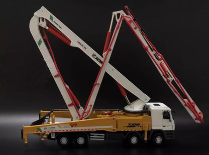 1:35 40CM XCMG HB62K 62M Concrete Pump Truck Construction Machine Diecast Model