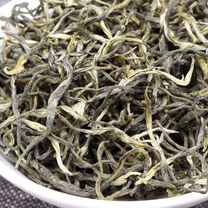 Dian Lv Silver Tips Yunnan Green Tea Supreme Organic Early Spring Snowy Mountain