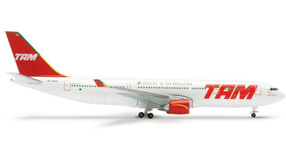 1:500 Herpa TAM AIRBUS A330-200 Passenger Airplane Diecast Aircraft Plane Model