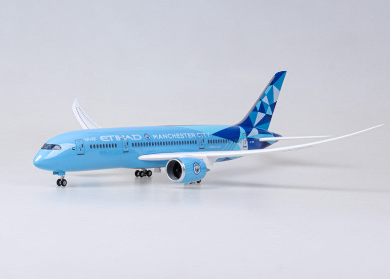 1:130 43CM ETIHAD MACHESTER CITY BOEING 787 Airplane Landing Gear Resin Model