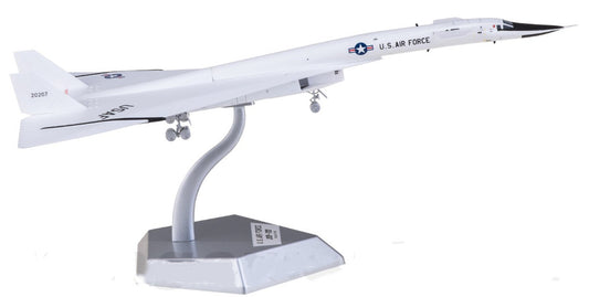 1:200 SQ Wings USAF North American XB-70 Valkyrie Passenger Plane Diecast Model