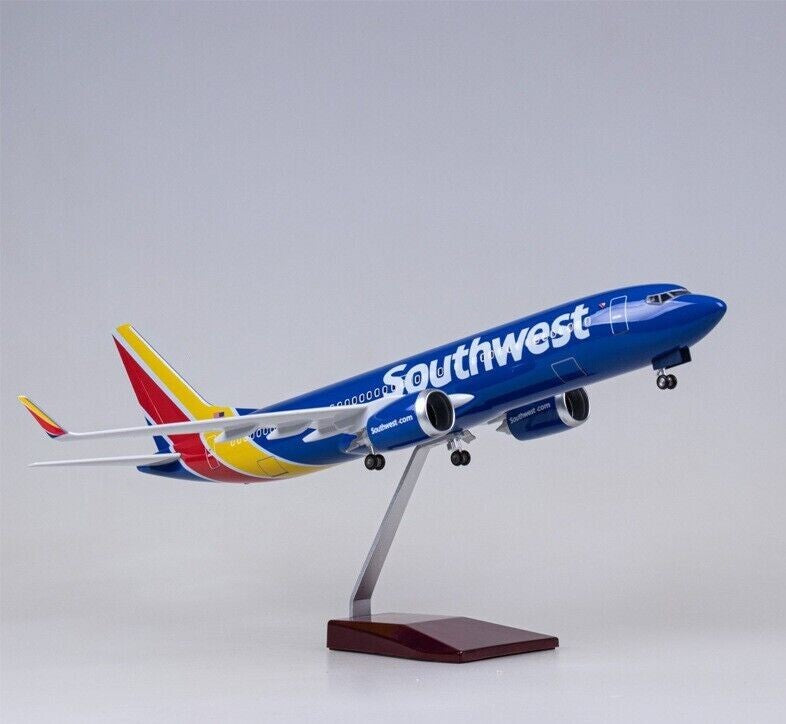 47CM Southwest BOEING 737-800 Airplane Led Sound-controlled Light Resin Model