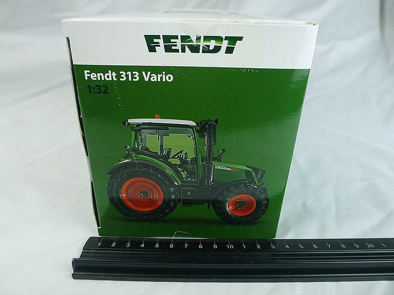 1:32 USK 10640 Fendt Vario Tractor Farm Vehicle Machinery Diecast Model