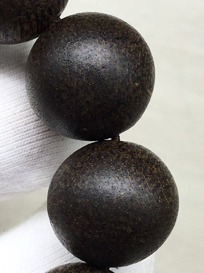 16mm Chinese Natural Eaglewood Handmade Exquisite Bracelets 31330