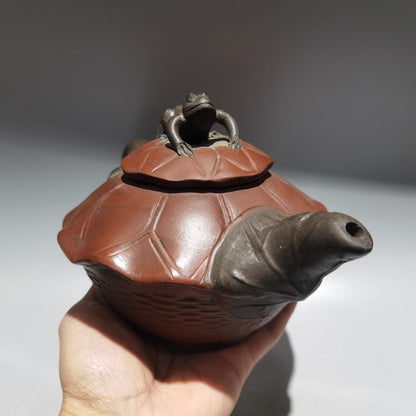 Chinese Yixing Zisha Clay Handmade Exquisite Teapot（：青蛙壶 底款：蒋蓉）