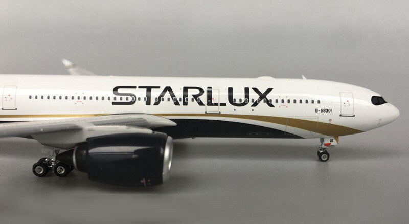 Phoenix STARLUX AIRBUS 330-900neo B-58301 1/400 DIECAST Aircraft Pre-built Model