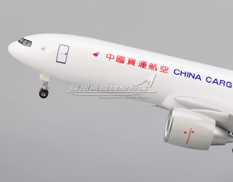 47CM 1:157 CHINA CARGO BOEING 777F Airplane Landing Gears Resin Aircraft Model