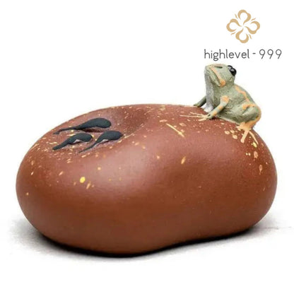 Purple Clay Tea Pet Water-spraying Frog 5.7cm Tea Decoration Sculpture Tea Play