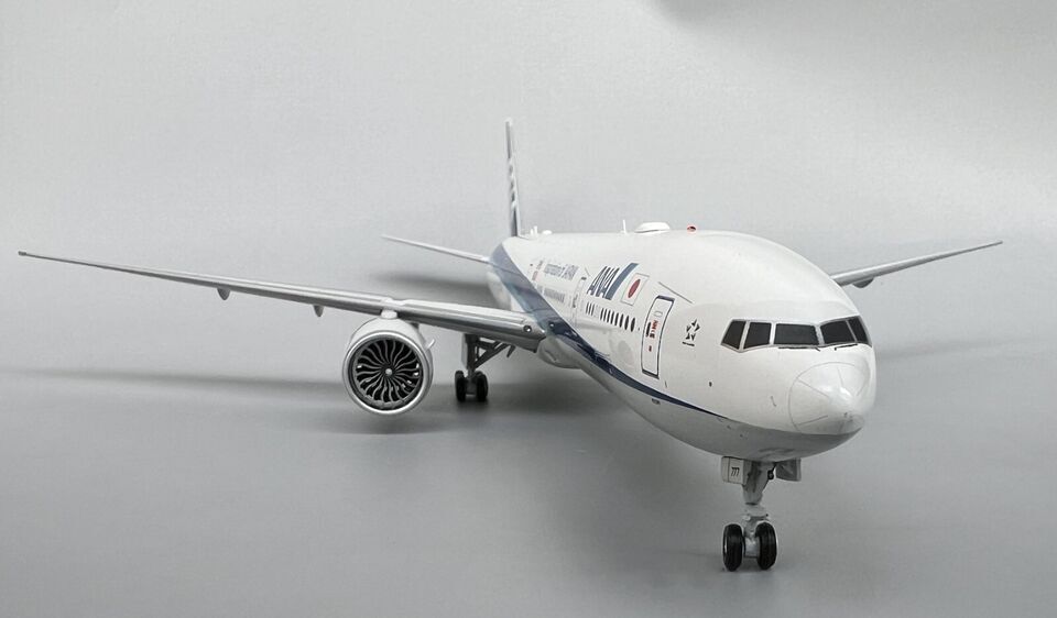 37CM 1:200 JC Wings ANA BOEING 777-300ER Passenger Airplane Diecast Plane Model